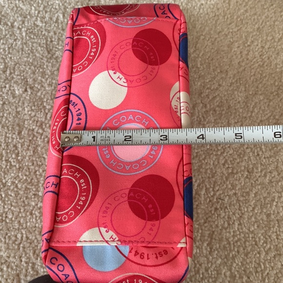 Coach Passport Pink Satin Scarf Print Bag, Pleated Front & Leather handles NWOT - Picture 10 of 16